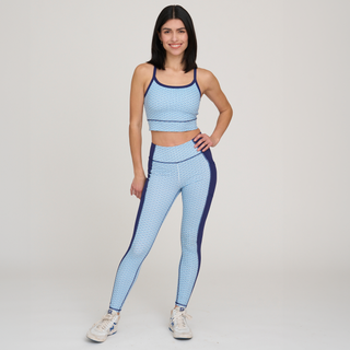 Tangy (5'8") usually wears size small.