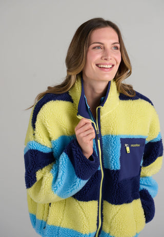 Belle (5'8") usually wears size extra small.